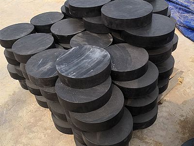 贵溪市板式橡胶支座由若干层橡胶片与薄钢板经加压硫化